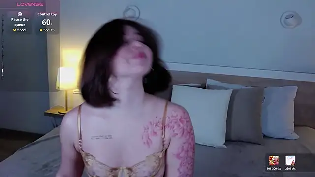 HermioneMoon online show from March 10, 4:00 pm