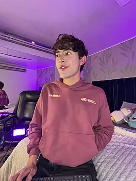 MatthewMoore  online show from April 9, 12:45 am