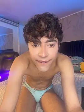 MatthewMoore  online show from March 29, 12:45 am