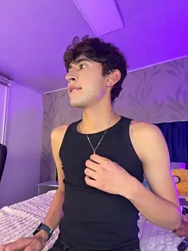 MatthewMoore  online show from March 25, 12:44 am