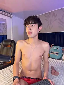 MatthewMoore  online show from March 14, 11:55 pm