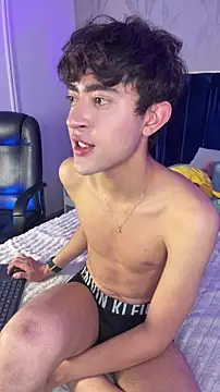 MatthewMoore  online show from March 19, 12:10 am