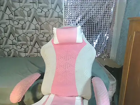 rainexox1 online show from March 11, 6:13 pm