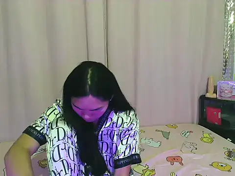 rainexox1 online show from April 24, 6:04 am