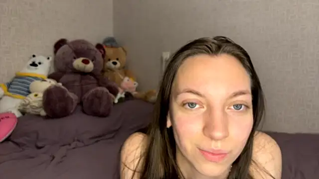 YangReifer online show from April 2, 6:14 pm