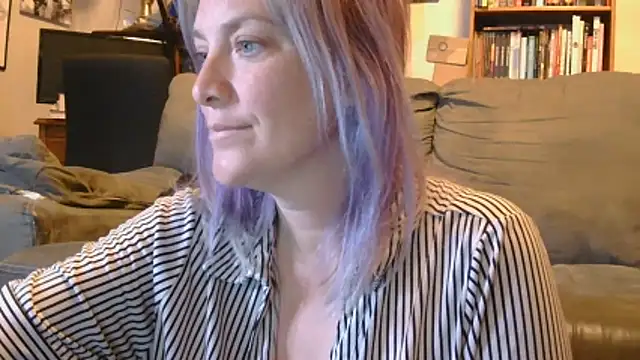 MistyMountains96 online show from May 6, 3:43 am