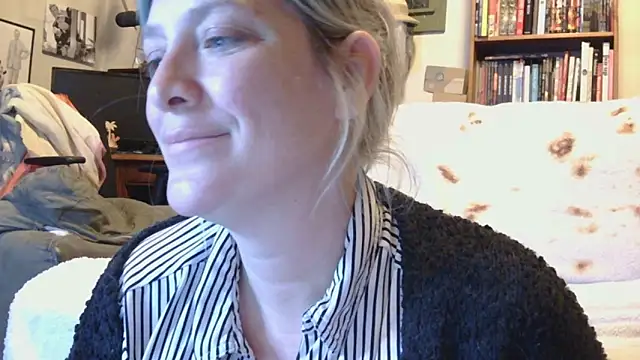 MistyMountains96 online show from March 17, 4:04 am
