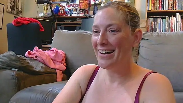 MistyMountains96 online show from June 9, 7:37 pm