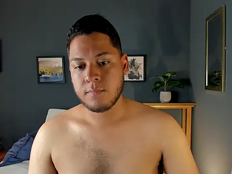 Akon 2XXX online show from March 11, 4:23 pm