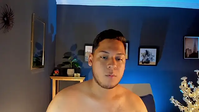 Akon 2XXX online show from April 6, 3:57 pm