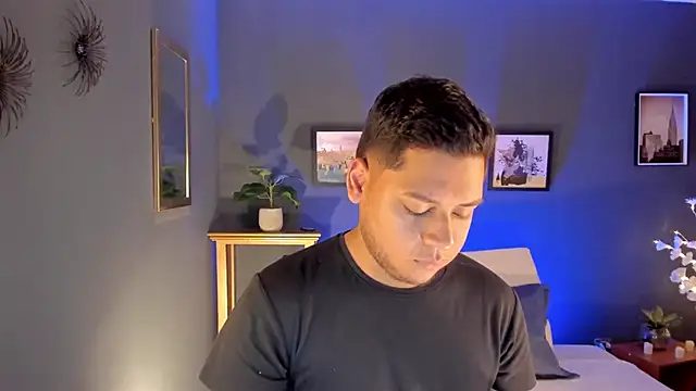 Akon 2XXX online show from March 26, 6:50 pm