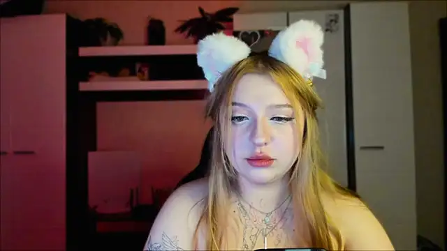 EllieQuttie online show from March 3, 3:41 pm