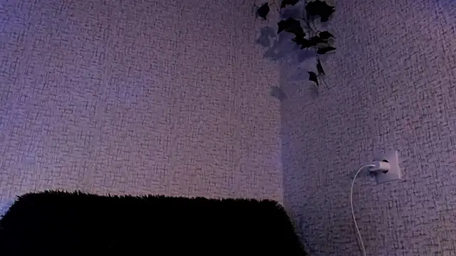 Snapshot of Robin_harrington chatting on August 2, 7:44 pm Robin harrington online show from August 2, 7:44 pm