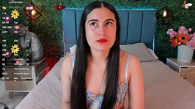 Snapshot of Cataa_Hill chatting on June 10, 3:19 am Cataa Hill online show from June 10, 3:19 am