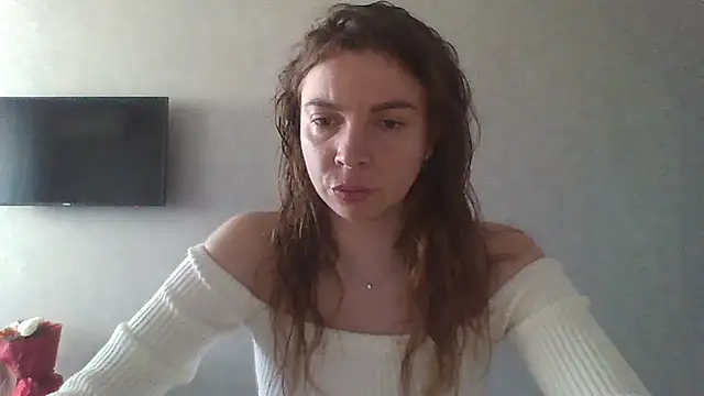 Luna2547 online show from March 29, 2:30 pm