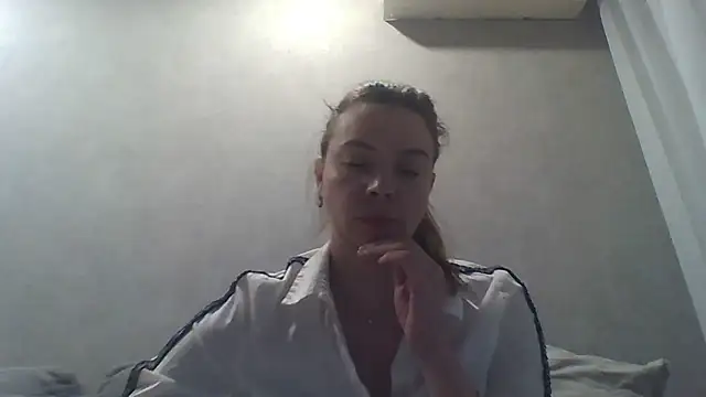 Luna2547 online show from March 26, 4:05 pm