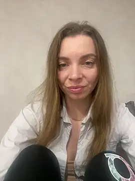 Luna2547 online show from March 3, 8:49 pm