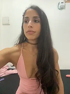 sweetwanda online show from April 15, 8:09 pm