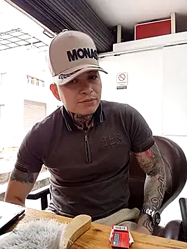 matihas124 online show from March 11, 4:56 pm