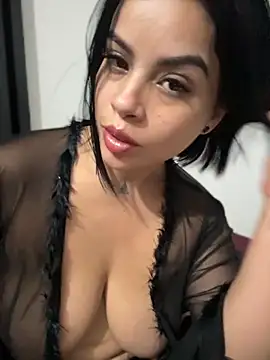 Snapshot of AriannaSmyth chatting on June 14, 10:38 am AriannaSmyth online show from June 14, 10:38 am