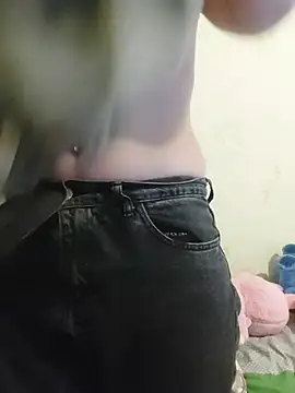 Snapshot of TenderAndSweetX chatting on March 4, 7:05 am TenderAndSweetX online show from March 4, 7:05 am