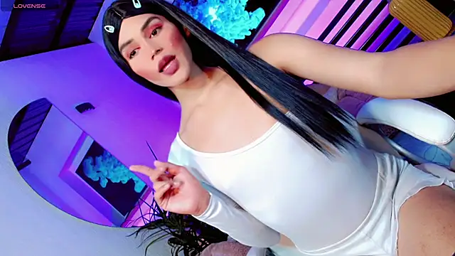 Valentiina Foxx online show from April 3, 10:32 am