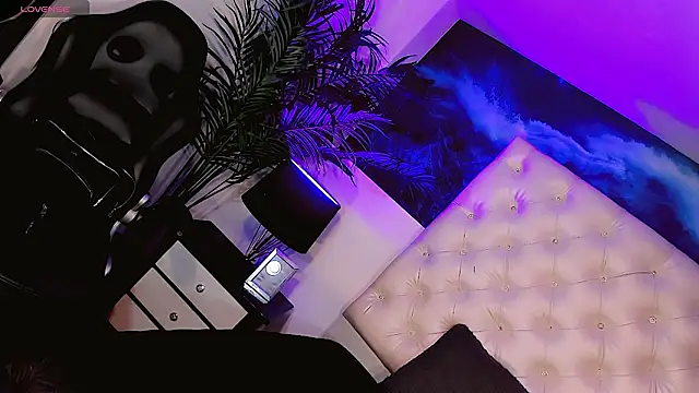 Snapshot of Valentiina_Foxx chatting on July 4, 11:16 am Valentiina Foxx online show from July 4, 11:16 am