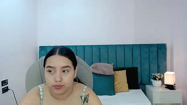 taylor kelsiee online show from March 12, 12:20 pm