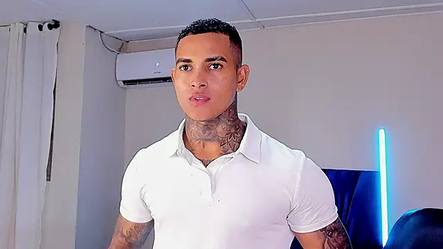 tyler bell  online show from April 9, 3:52 am