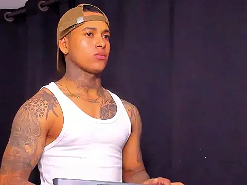 tyler bell  online show from March 4, 2:03 pm