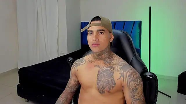 tyler bell  online show from March 21, 3:19 am