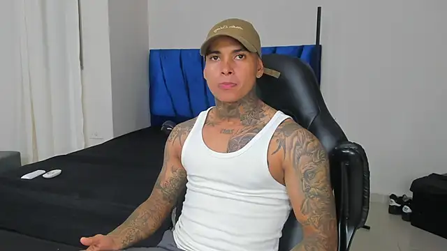 tyler bell  online show from March 19, 3:17 am