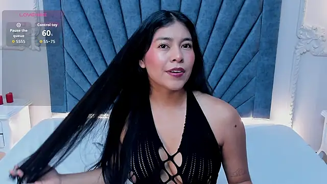 Leandra-Johnson online show from May 4, 1:47 pm