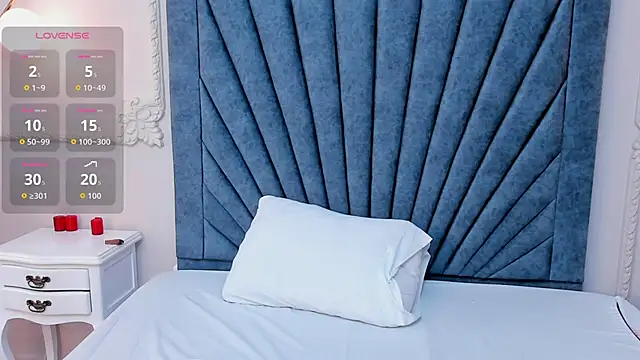 Leandra-Johnson online show from April 29, 1:48 pm