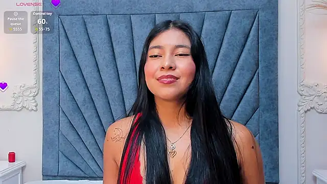 Leandra-Johnson online show from April 4, 1:50 pm