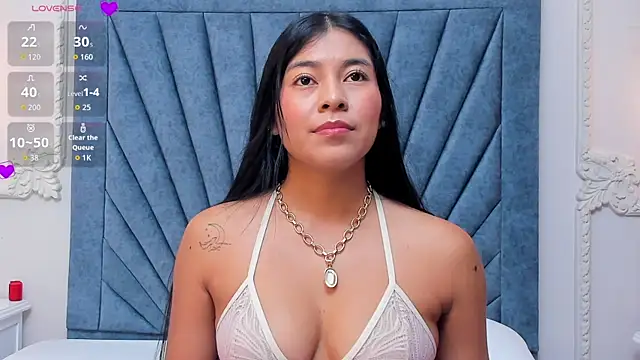 Leandra-Johnson online show from April 16, 1:45 pm