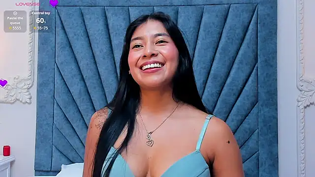 Leandra-Johnson online show from April 18, 7:07 pm