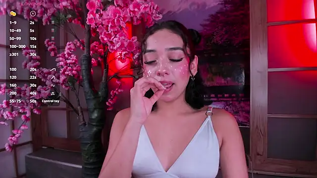 foxy hannah online show from April 9, 6:14 pm