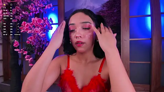 foxy hannah online show from April 13, 6:01 pm