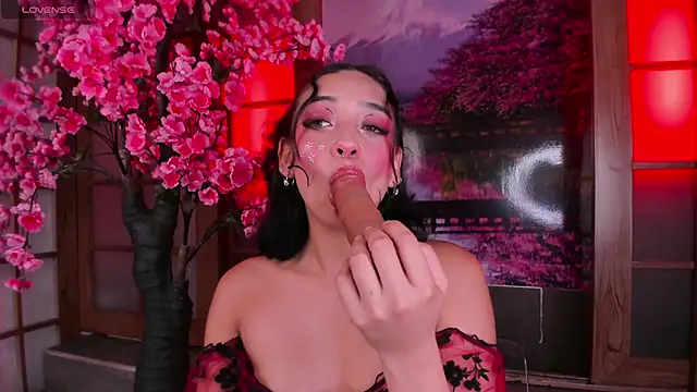 foxy hannah online show from April 8, 6:09 pm