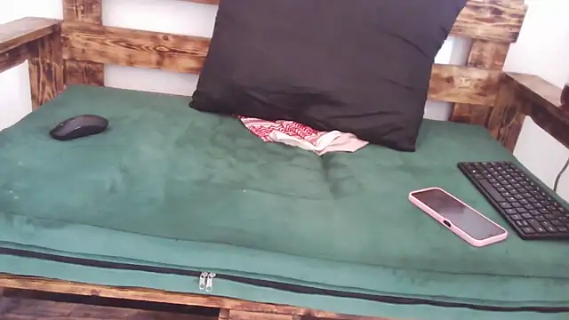 pinkycat online show from March 18, 11:02 am