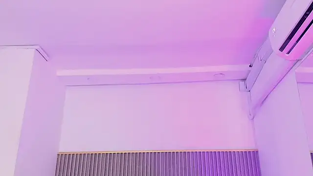 ashvalentine  online show from April 2, 7:42 pm