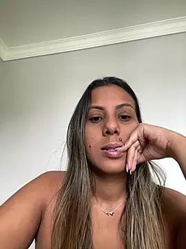 kifanyy online show from May 21, 11:29 am