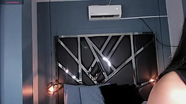 Esmeralda  18 online show from March 20, 7:26 pm