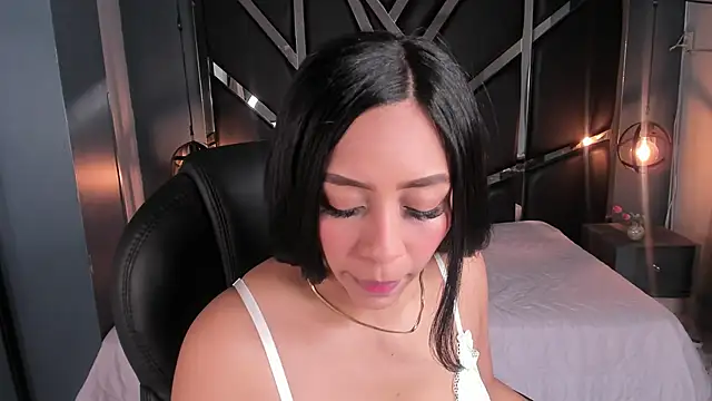 Esmeralda  18 online show from March 10, 7:40 pm