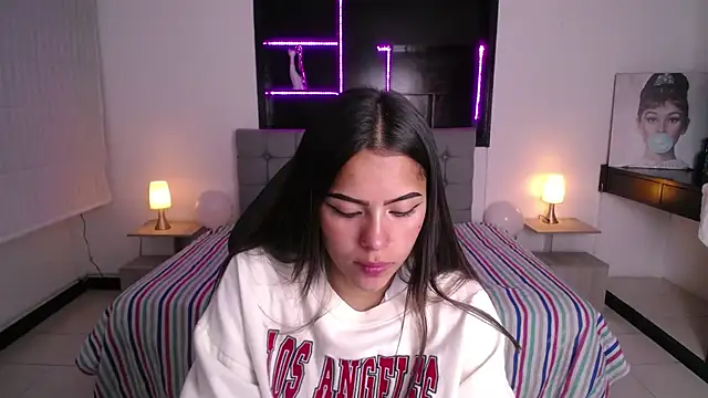  chloe 1 online show from April 3, 12:44 pm