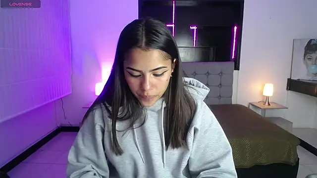  chloe 1 online show from March 25, 1:54 pm