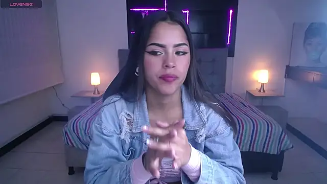  chloe 1 online show from March 31, 7:16 pm