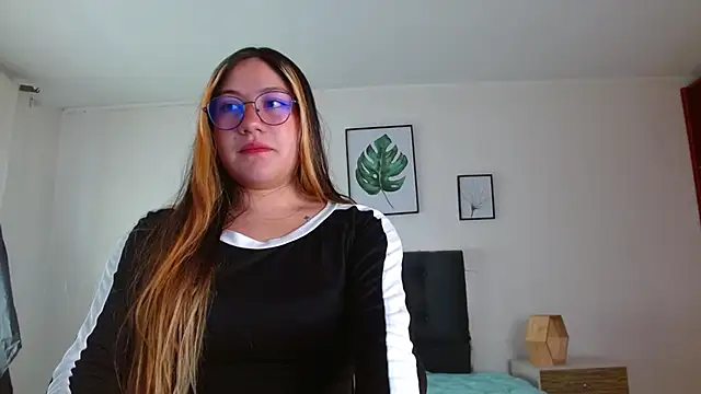 Snapshot of samanthachop chatting on June 30, 1:33 pm samanthachop online show from June 30, 1:33 pm