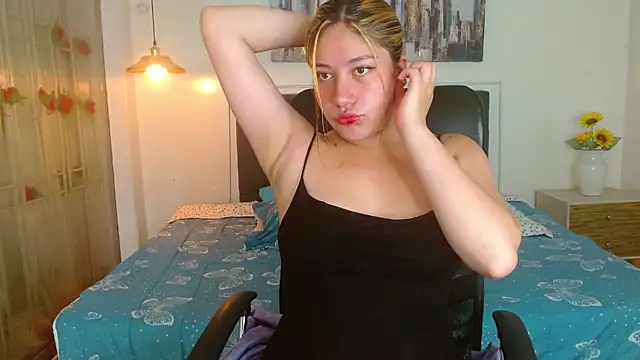 samanthachop online show from April 2, 1:40 pm